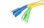 Patchcord SC/APC-SC/UPC SM G.652D duplex 0.5m
